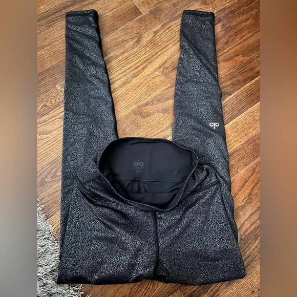 ALO leggings! - Picture 5 of 6